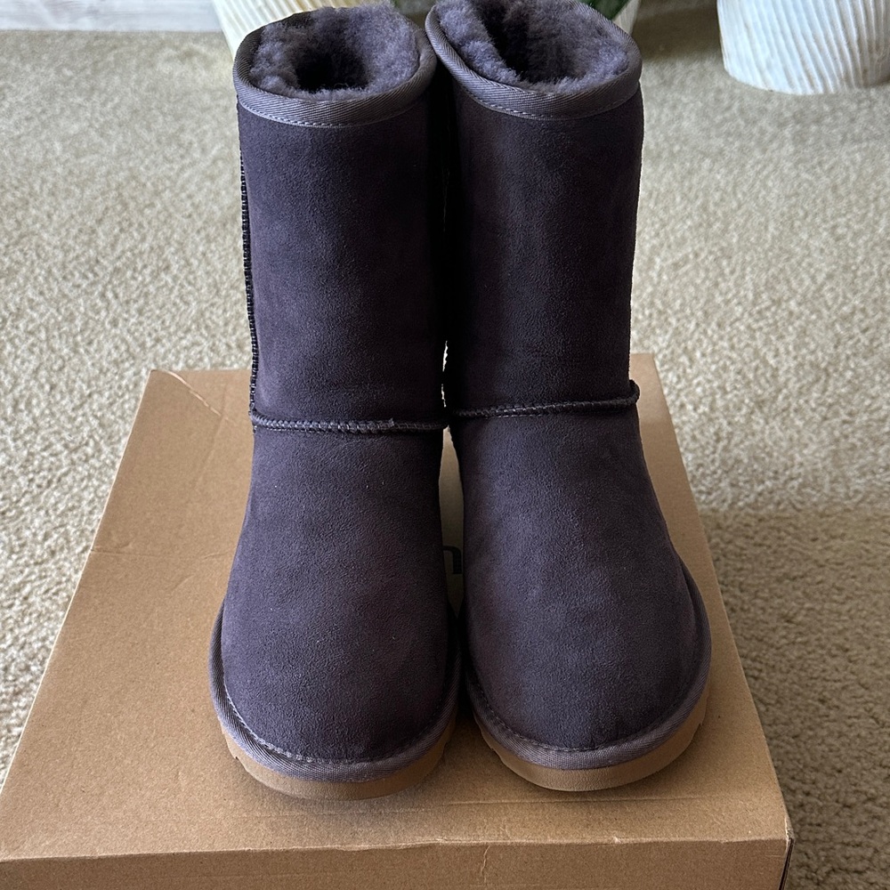 UGG women’s boots - Picture 2 of 10